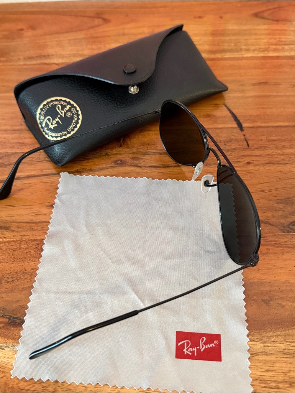 Ray-Ban Classic Aviator Sunglasses - Black - Picture 8 of 10